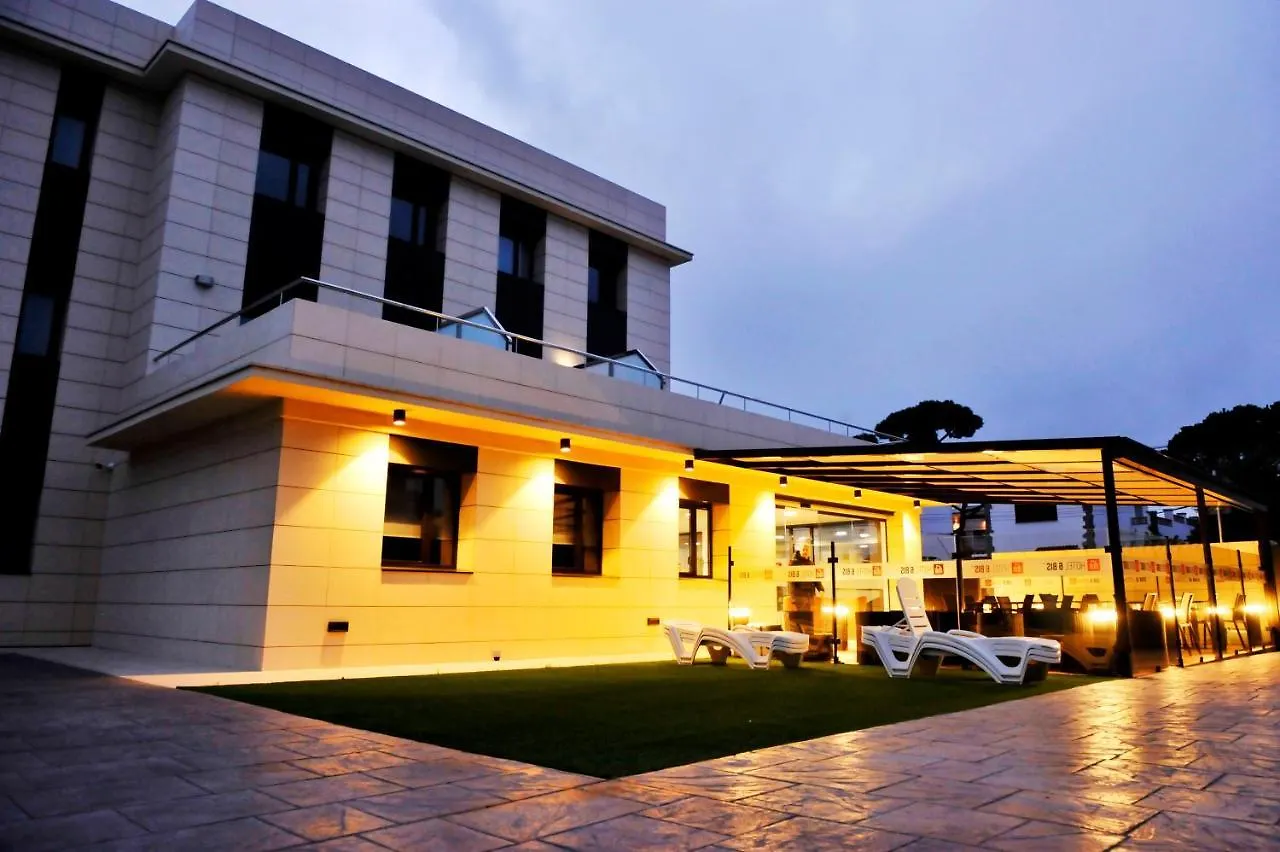 6 Bis HOTEL Castelldefels 2*,